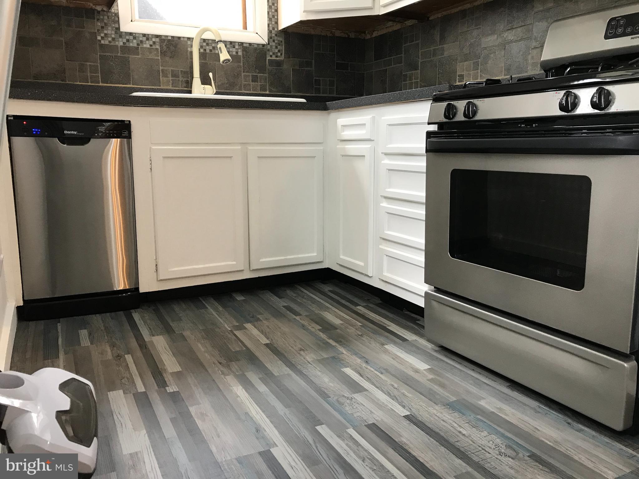 LAURAVILLE HISTORIC DISTRICT - Residential