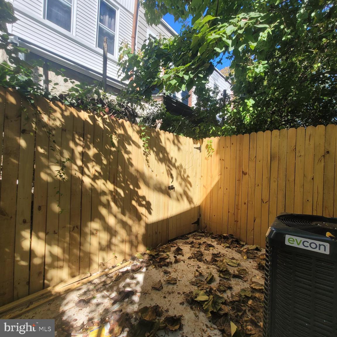 STRAWBERRY MANSION - Residential