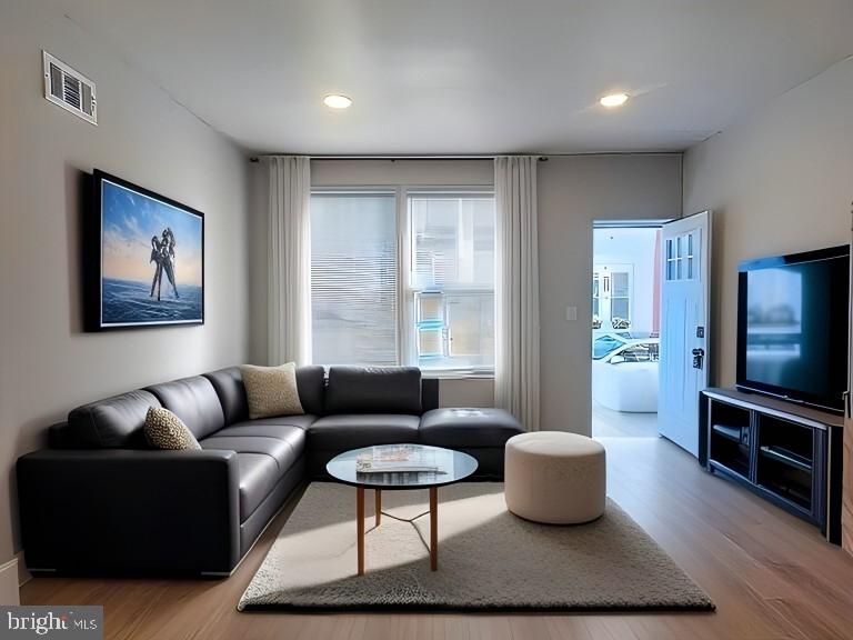 STRAWBERRY MANSION - Residential