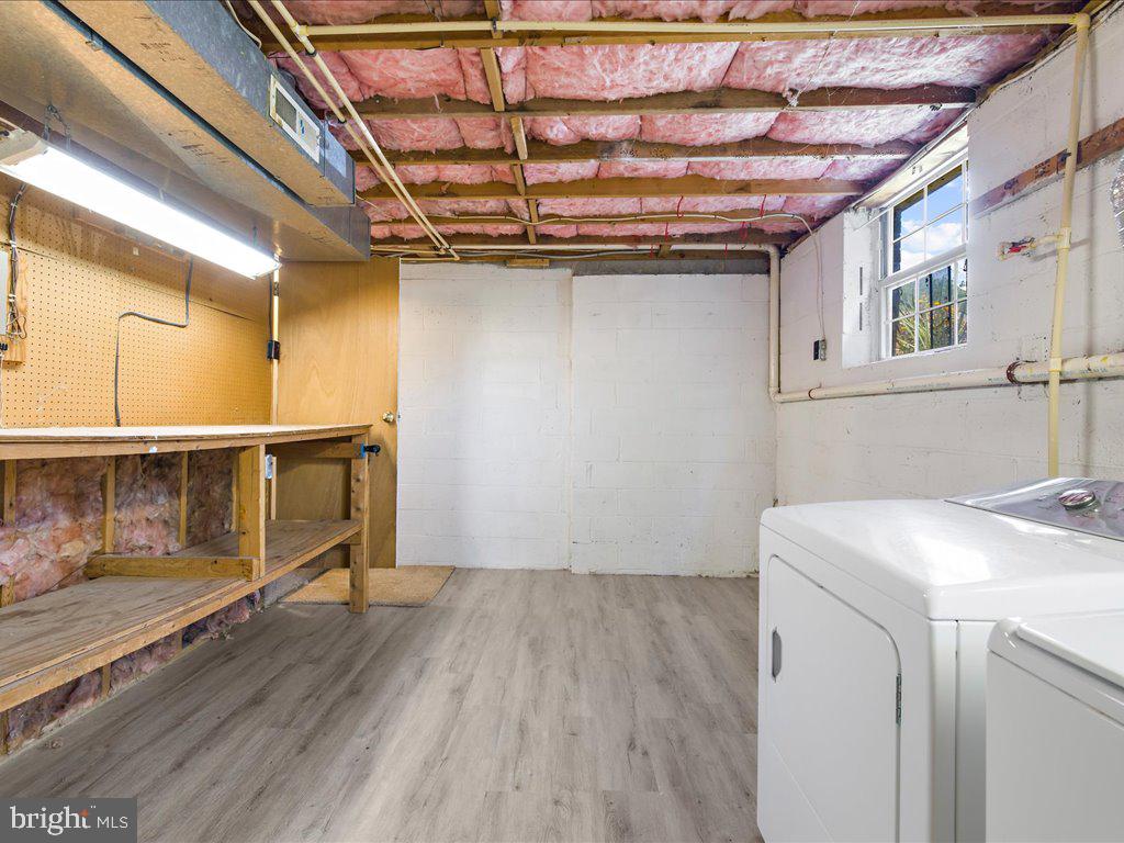 ELIZABETHS LANDING - Residential