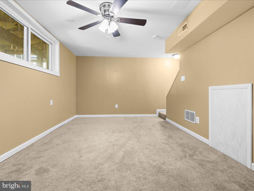 ELIZABETHS LANDING - Residential