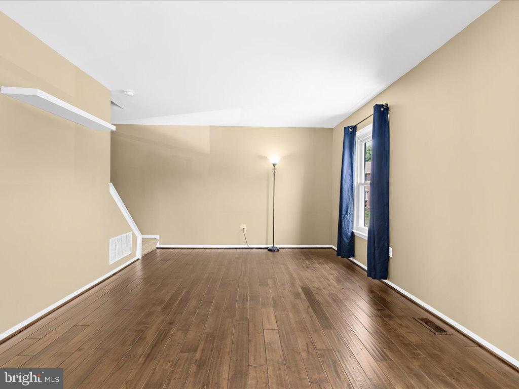 ELIZABETHS LANDING - Residential