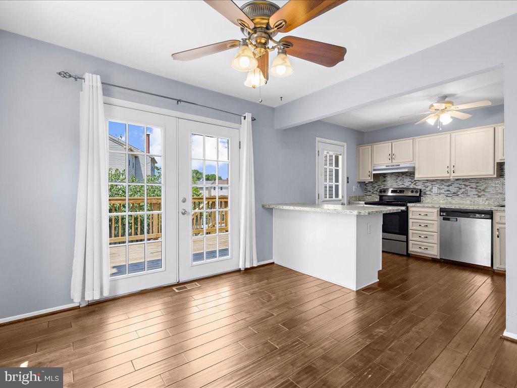 ELIZABETHS LANDING - Residential