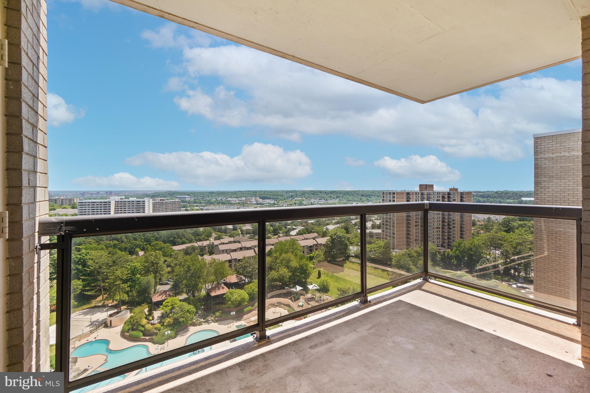 205 YOAKUM PARKWAY 1809