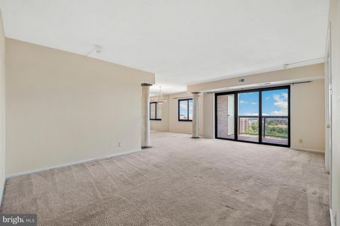 Photo of 205 Yoakum Parkway #1809, ALEXANDRIA, VA 22304 (MLS # VAAX2060160)