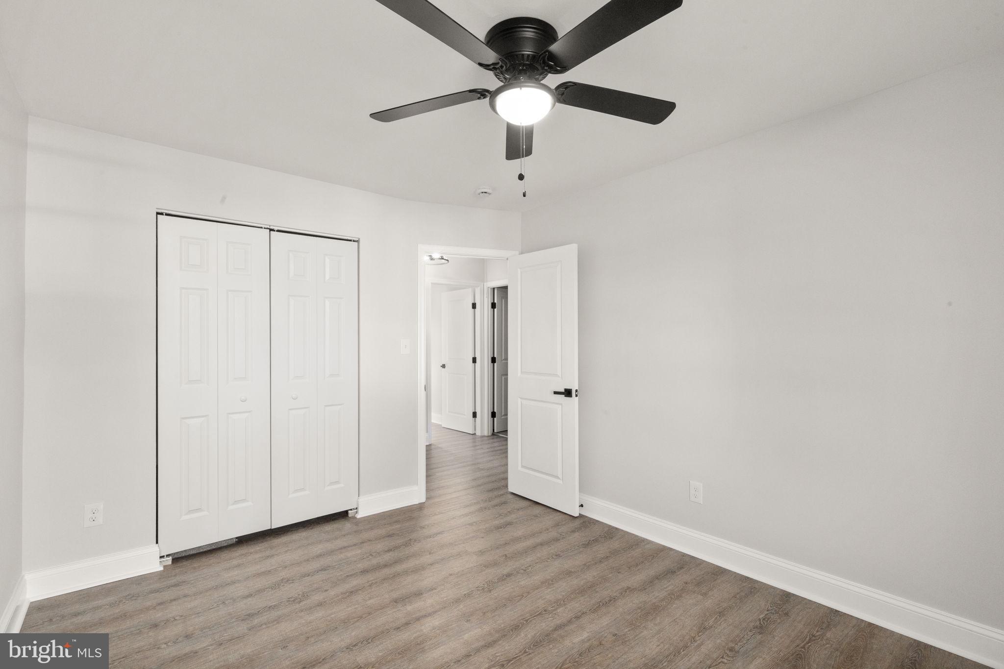 HARFORD SQUARE - Residential