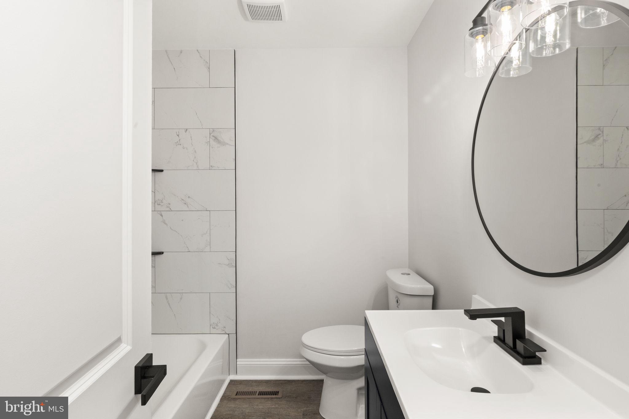 HARFORD SQUARE - Residential