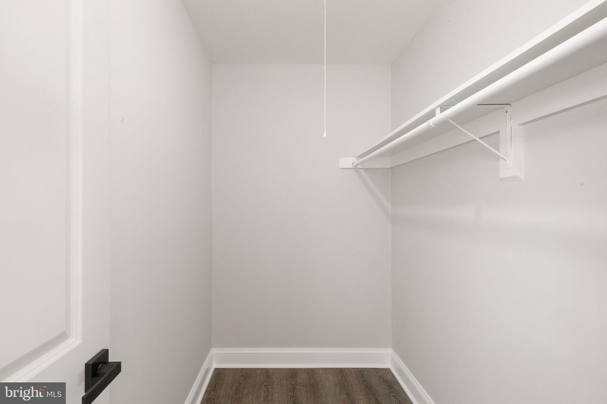 HARFORD SQUARE - Residential