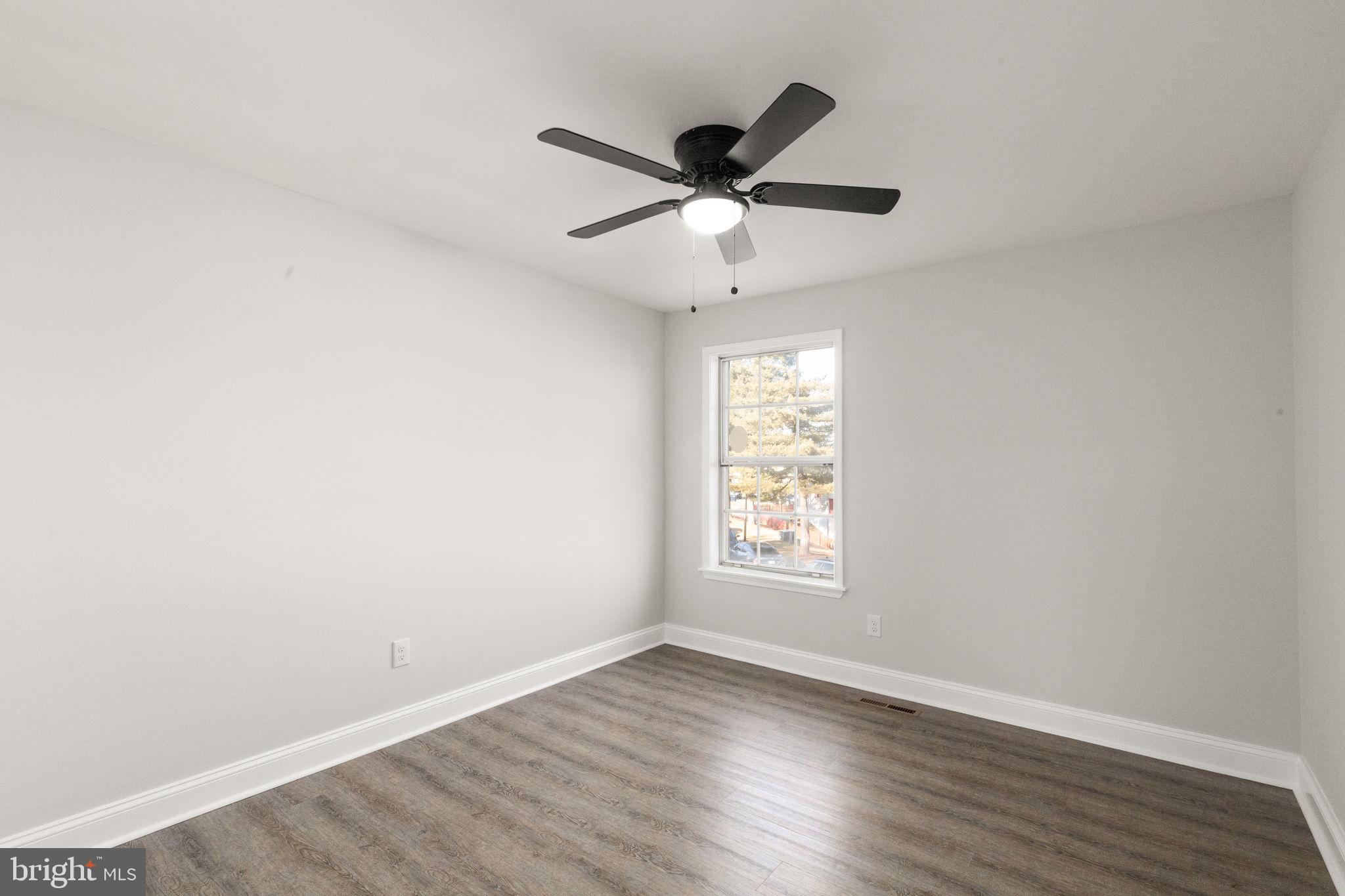 HARFORD SQUARE - Residential