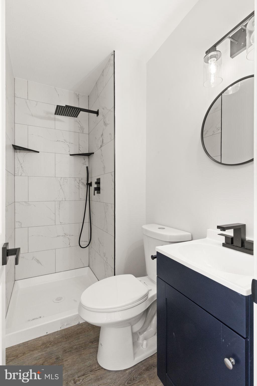 HARFORD SQUARE - Residential