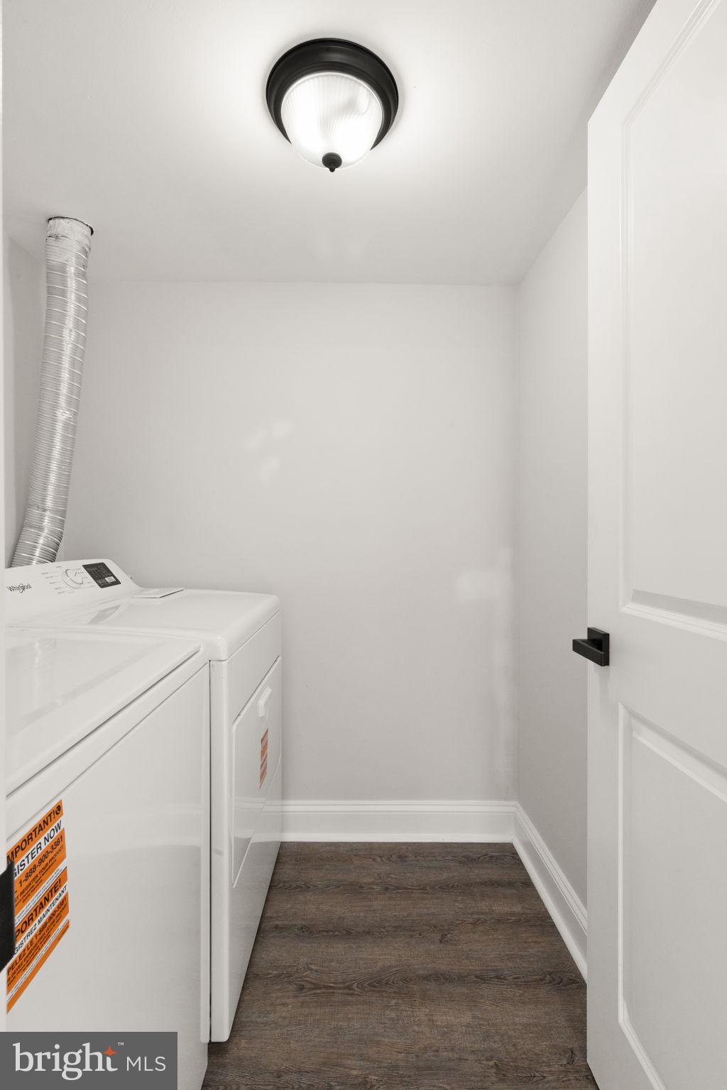 HARFORD SQUARE - Residential