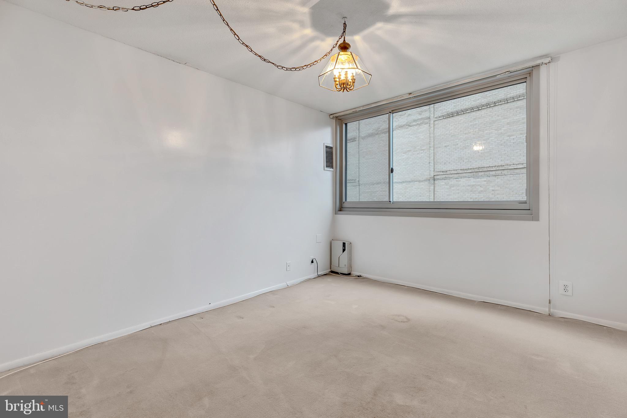 THE ELIZABETH - Residential Lease