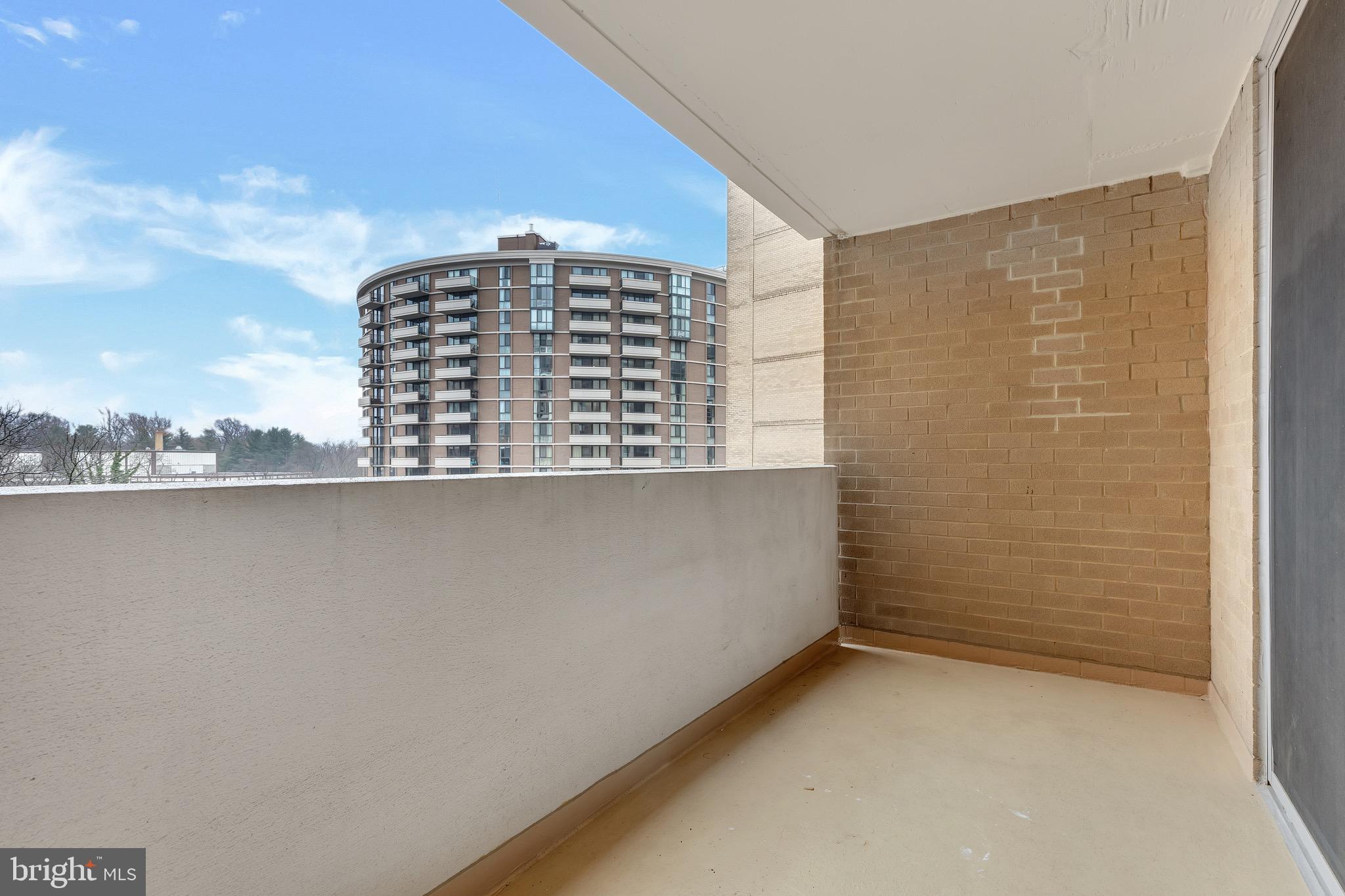 THE ELIZABETH - Residential Lease