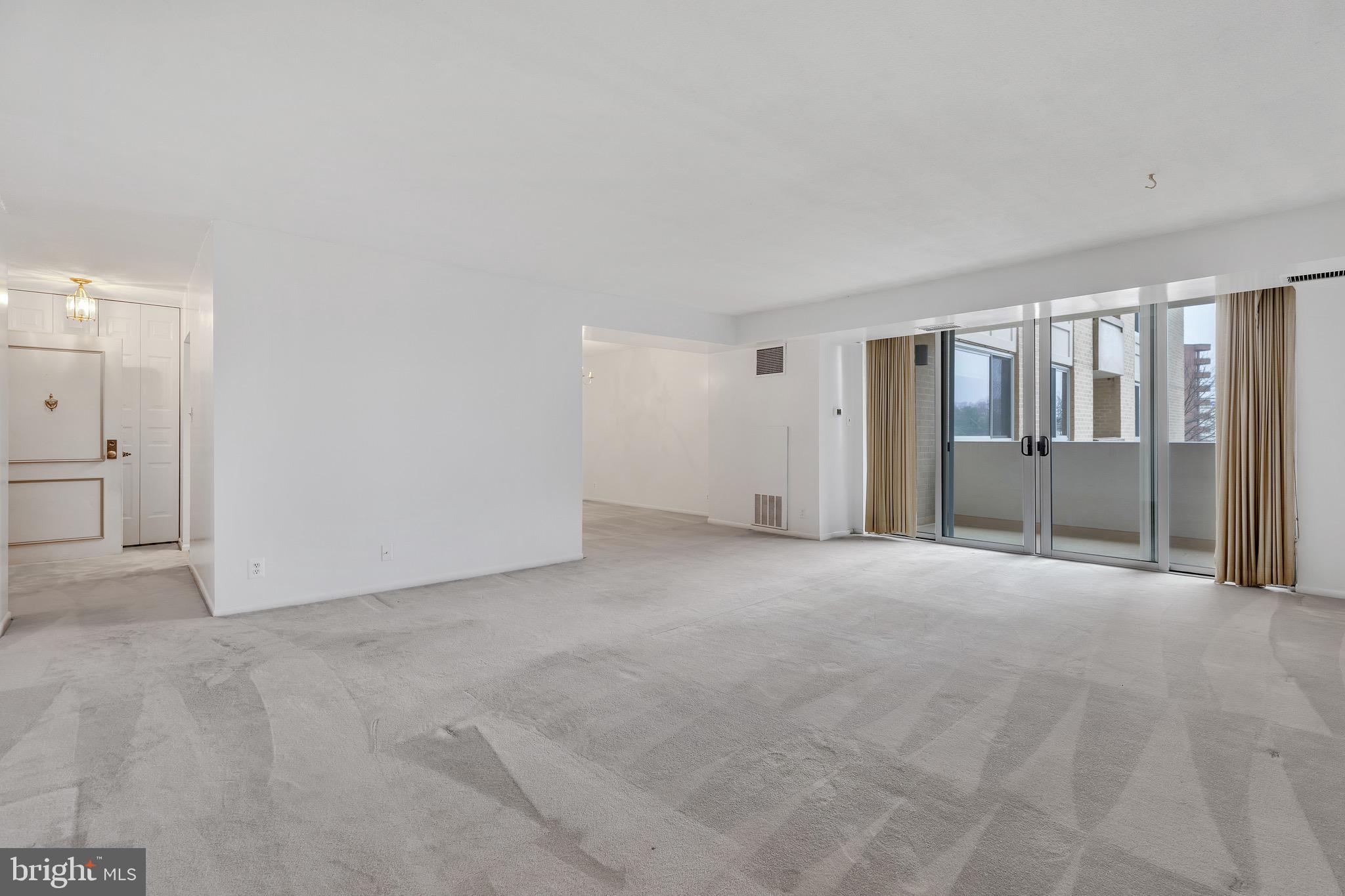 THE ELIZABETH - Residential Lease