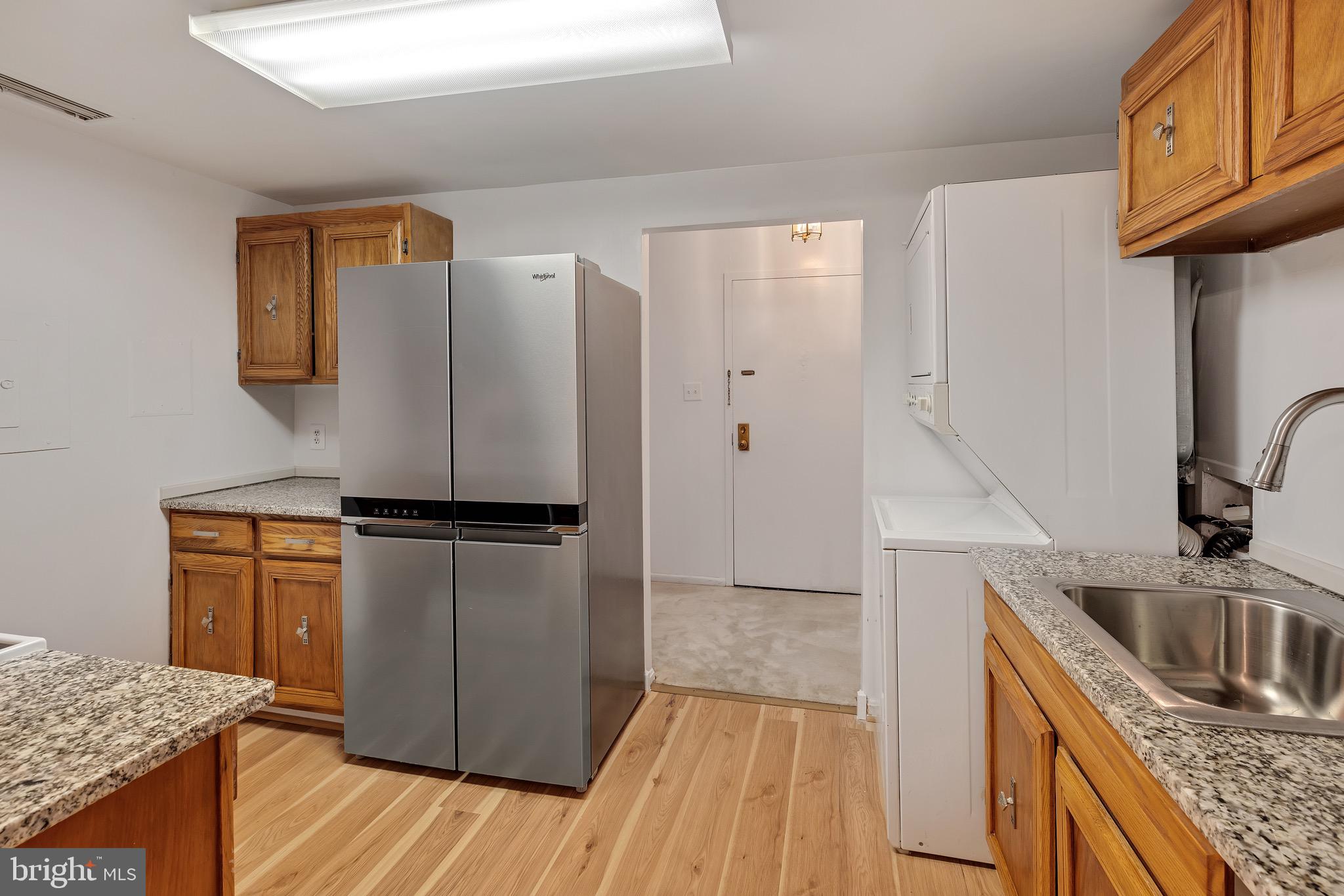 THE ELIZABETH - Residential Lease