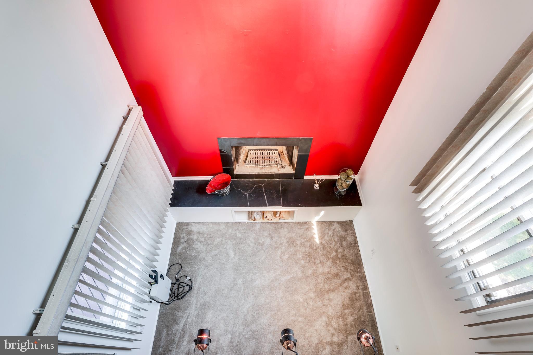 CLARY'S FOREST - Residential Lease