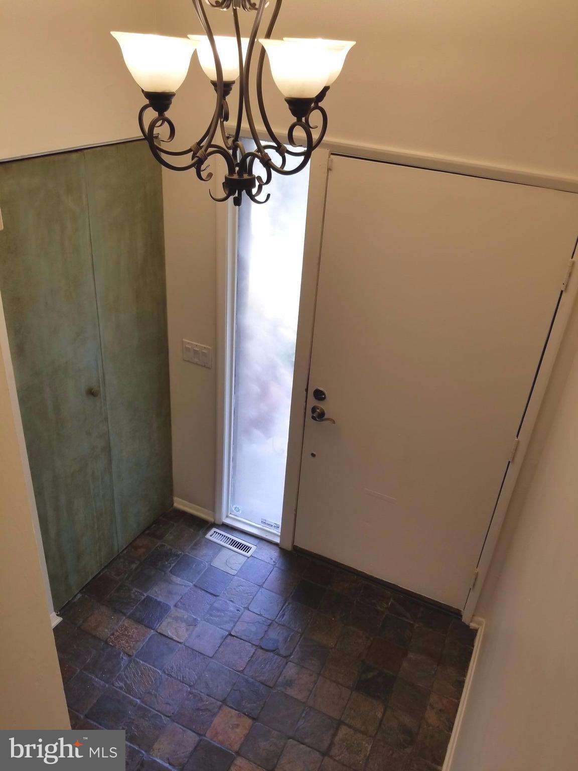 CLARY'S FOREST - Residential Lease