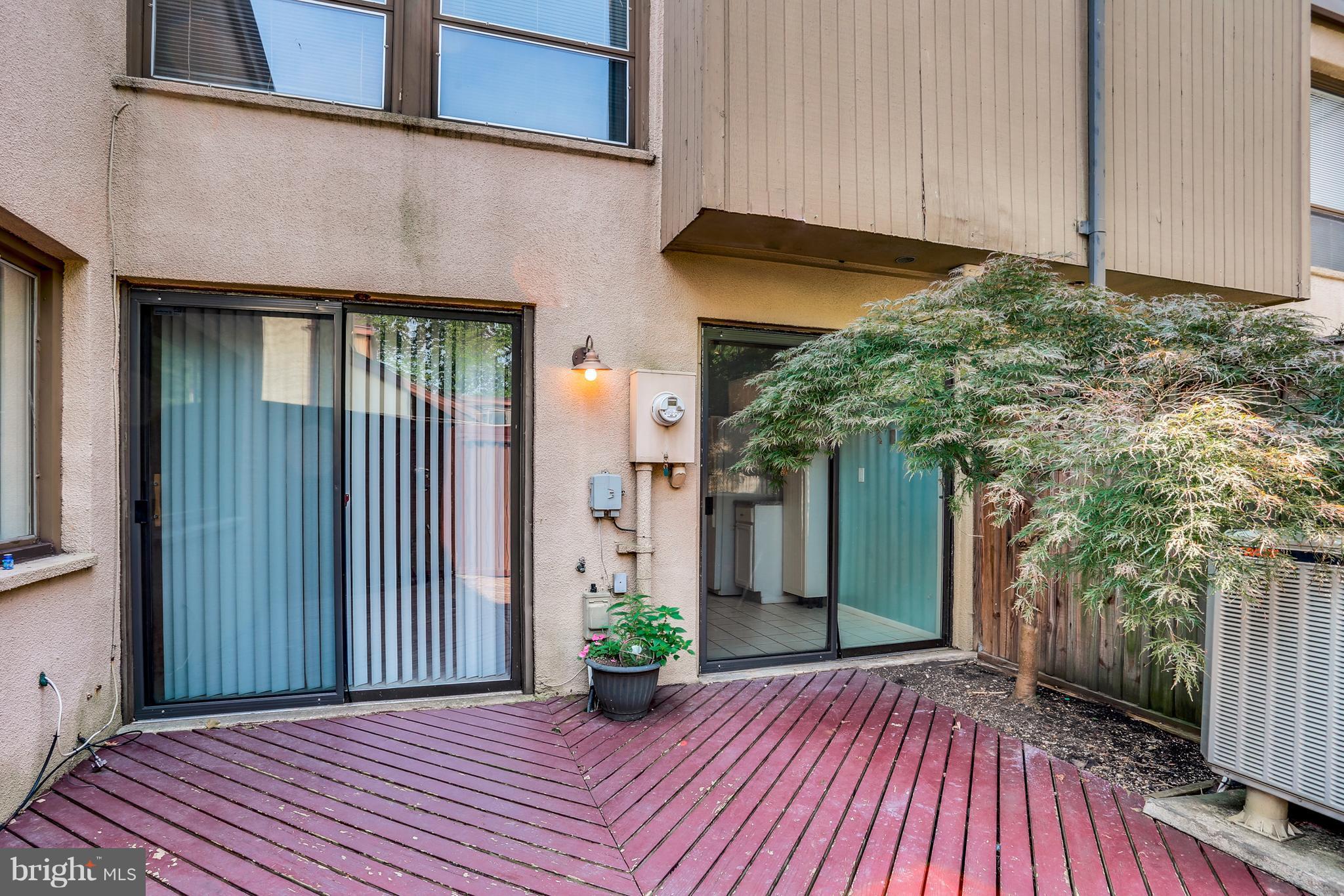 CLARY'S FOREST - Residential Lease