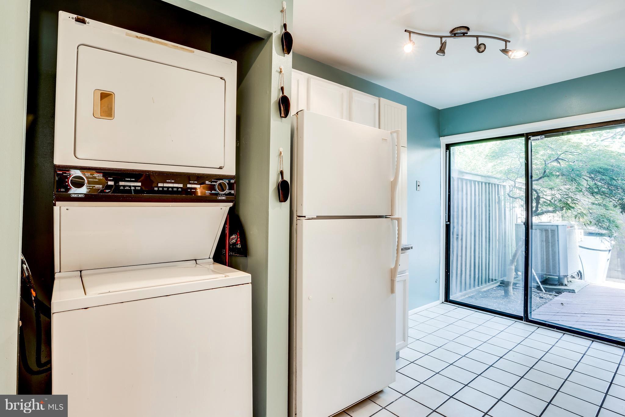 CLARY'S FOREST - Residential Lease