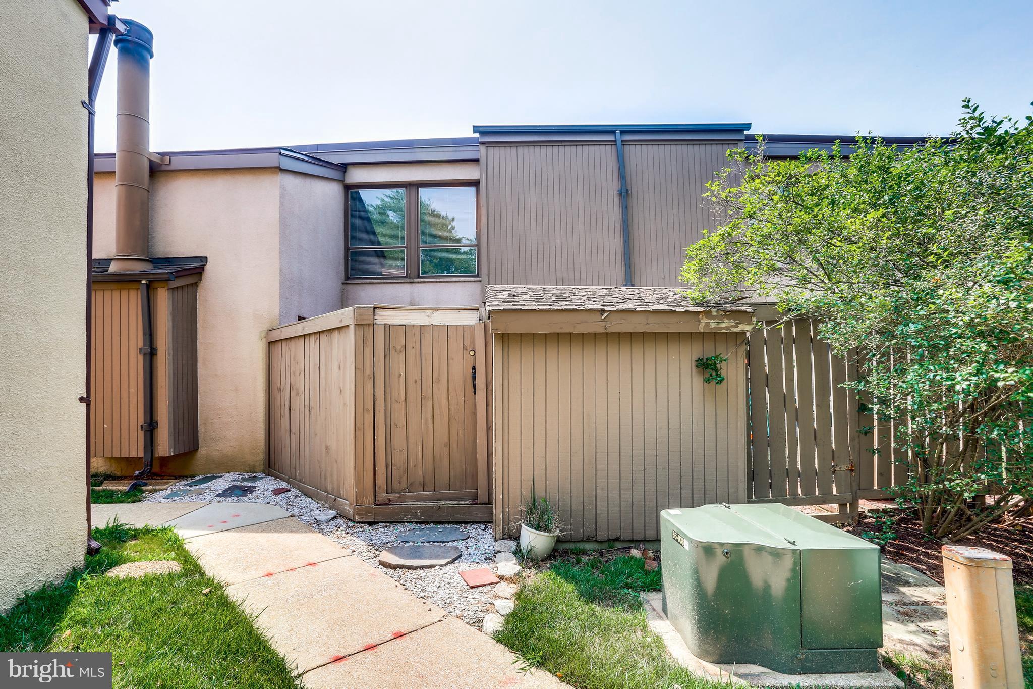 CLARY'S FOREST - Residential Lease