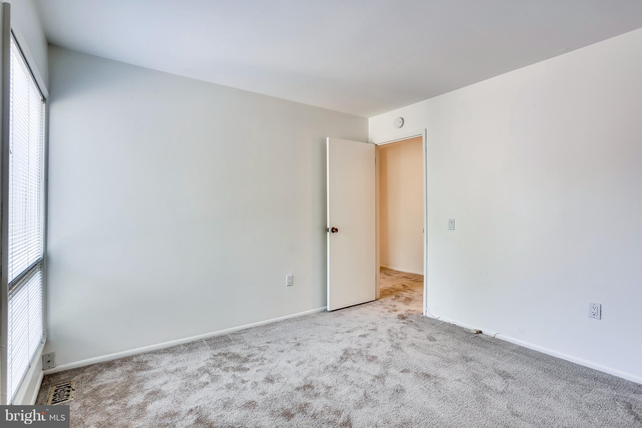 CLARY'S FOREST - Residential Lease