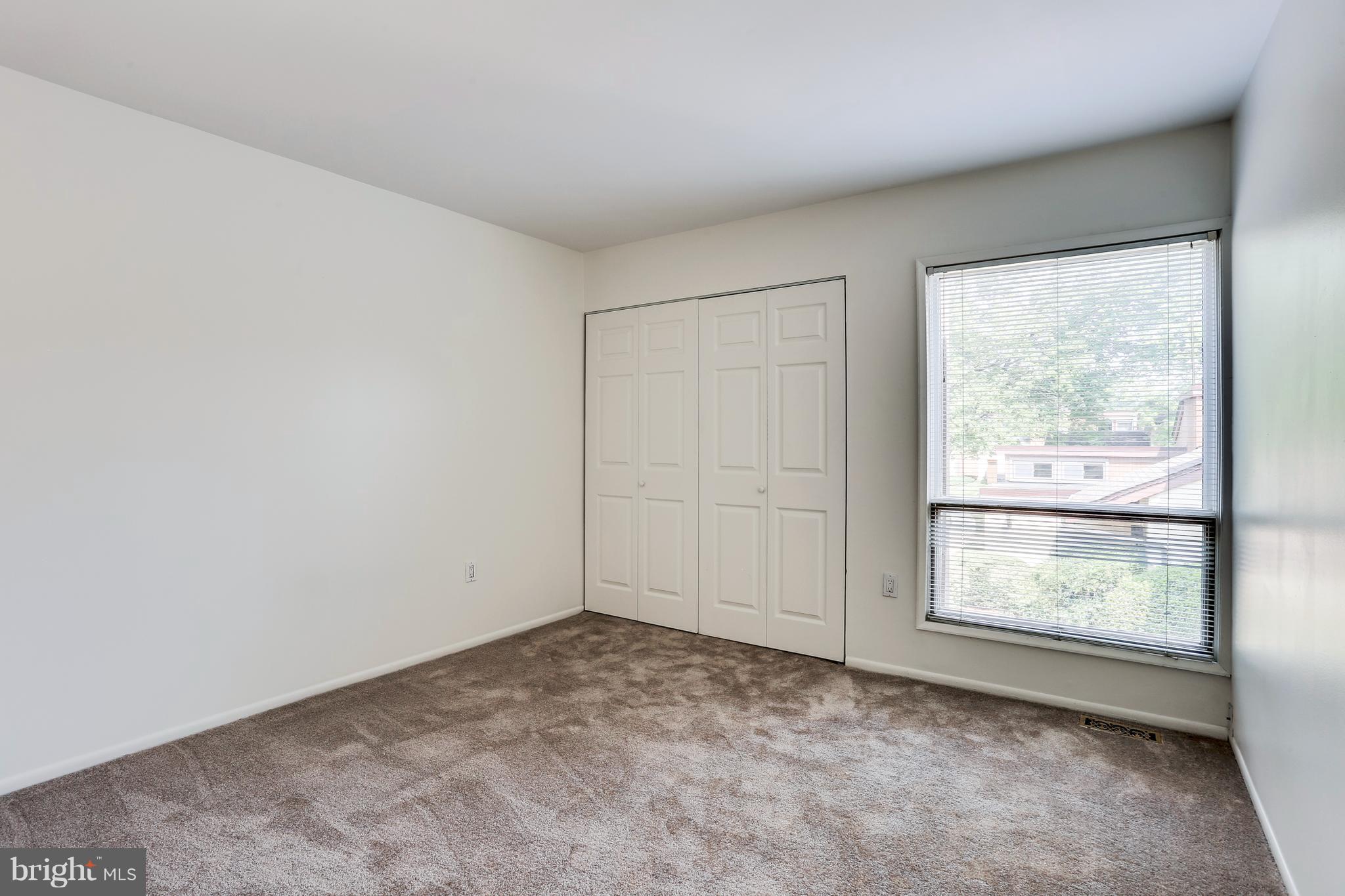 CLARY'S FOREST - Residential Lease