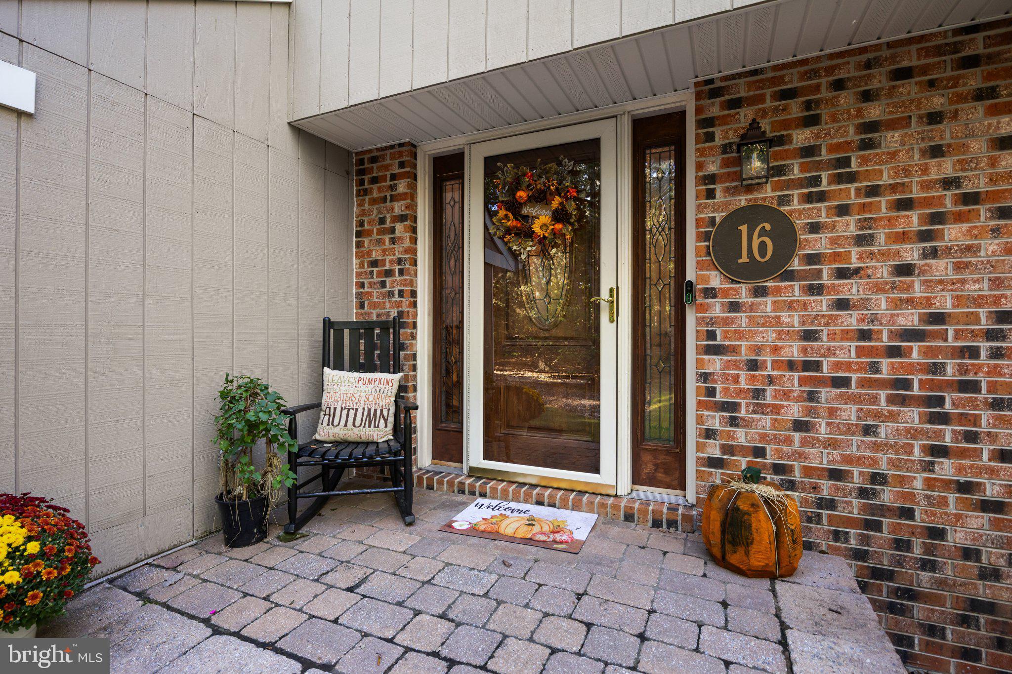 16 CORSHAM DRIVE