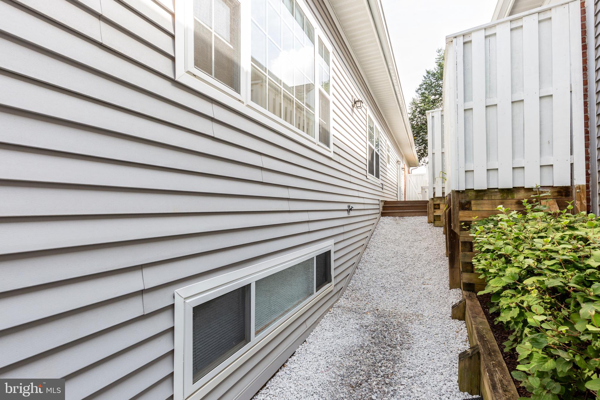 WESTON - Residential