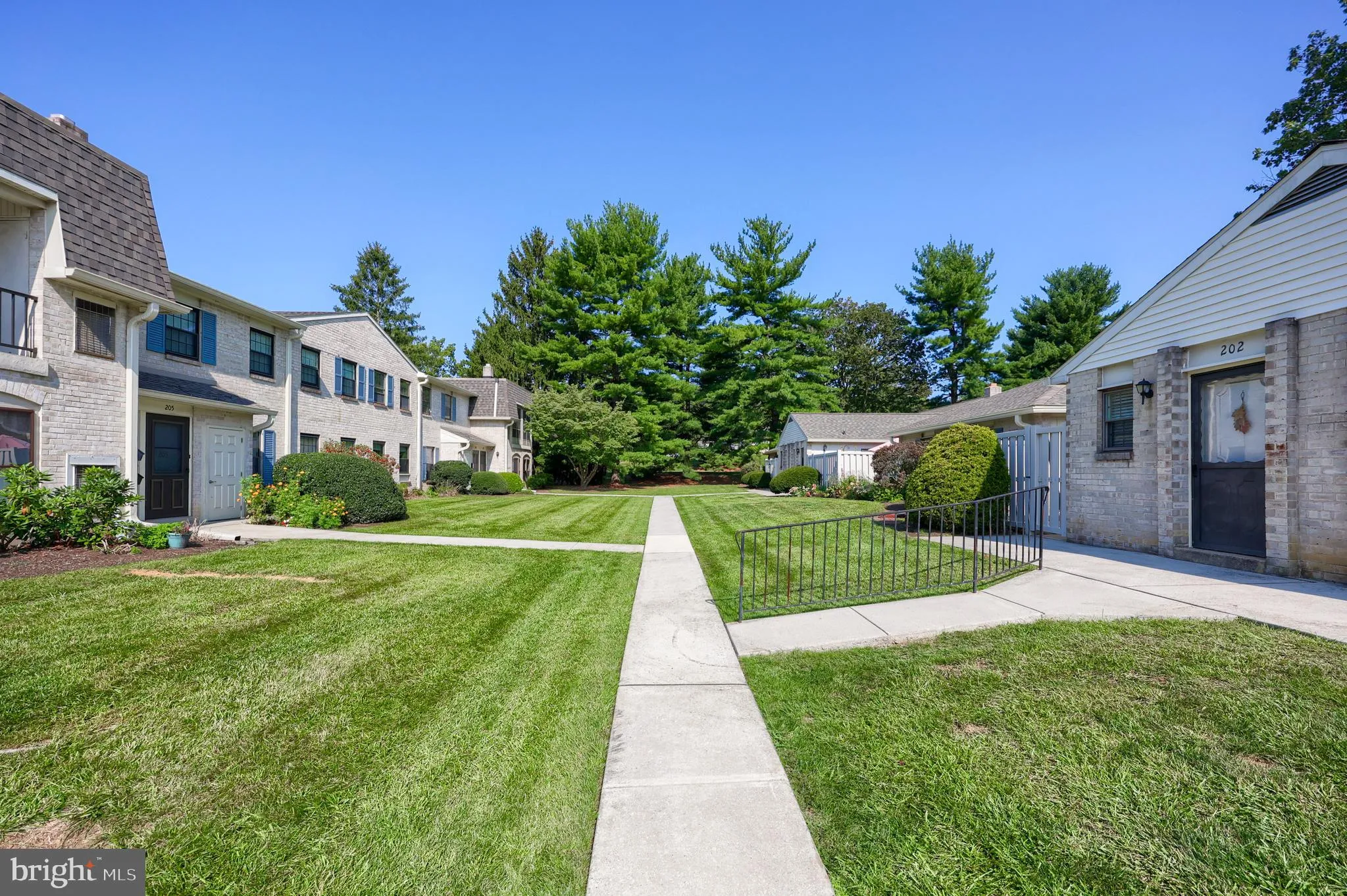 Lancaster, Pennsylvania 17601, United States, 1 Bedroom Bedrooms, ,1 BathroomBathrooms,Residential,Pending,207335