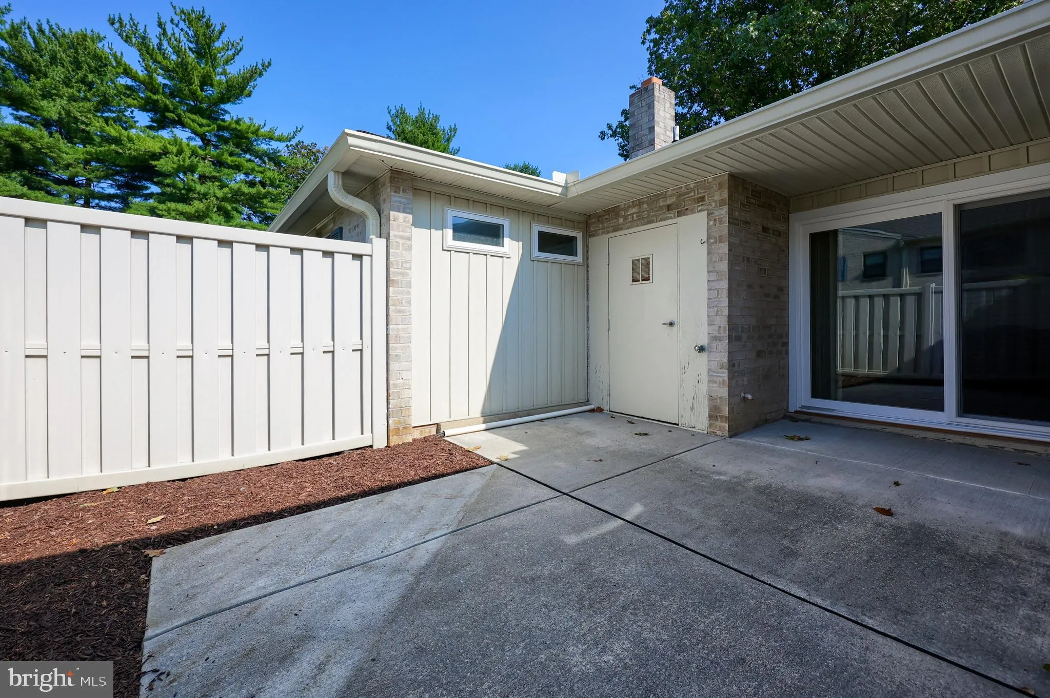 Lancaster, Pennsylvania 17601, United States, 1 Bedroom Bedrooms, ,1 BathroomBathrooms,Residential,Pending,207335