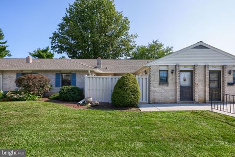 Photo of 202 Valleybrook Drive, LANCASTER, PA 17601 (MLS # PALA2075956)