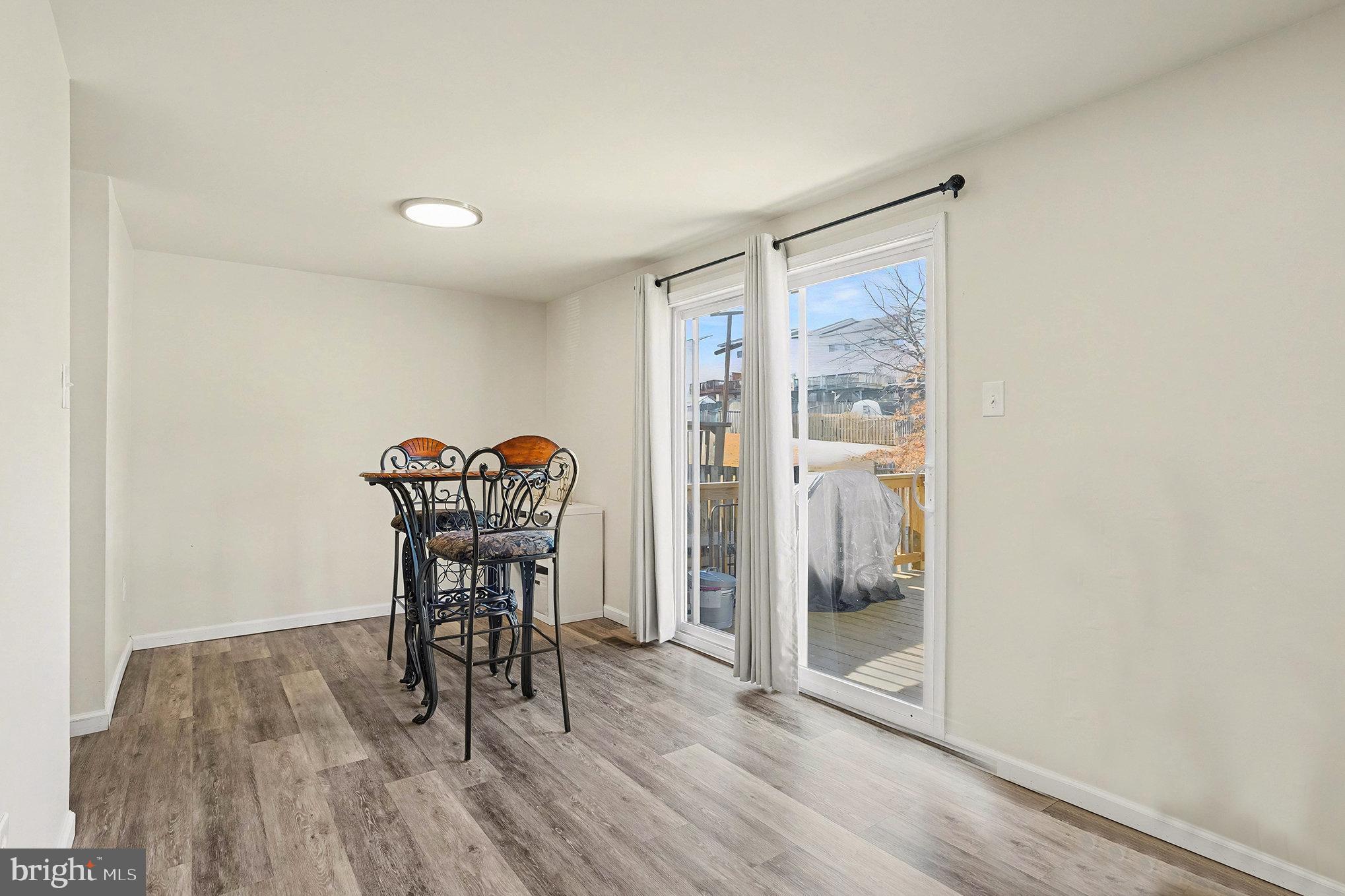 WOODBRIDGE - Residential