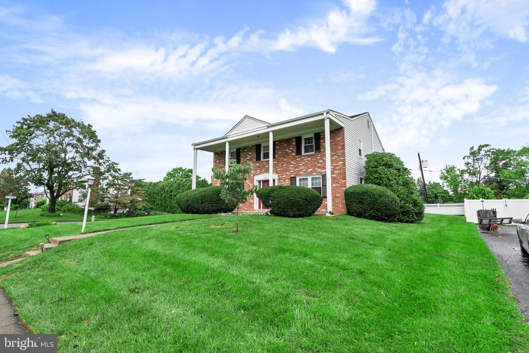 1705 SUE ELLEN DRIVE