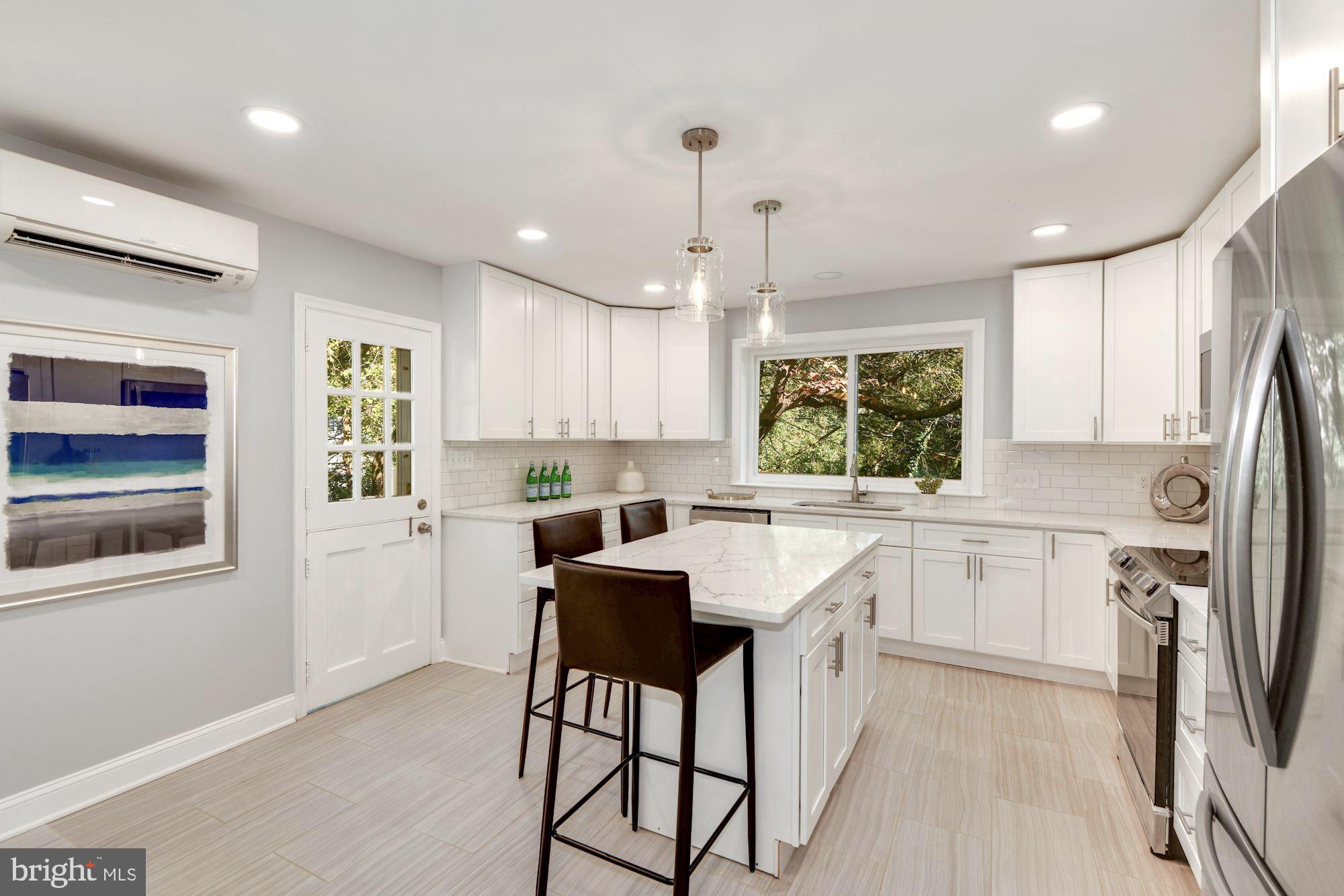 WOODSIDE PARK - Residential