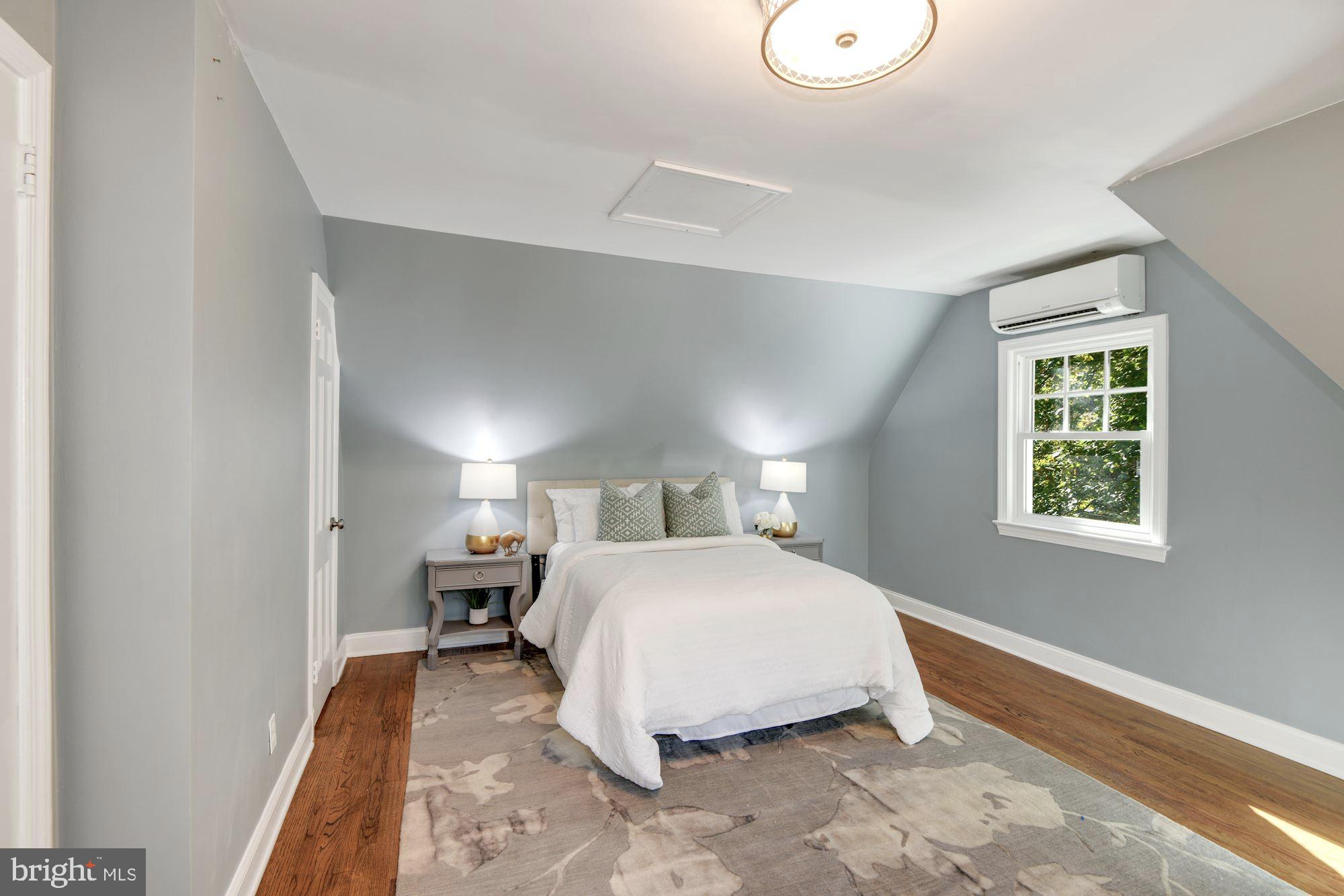 WOODSIDE PARK - Residential