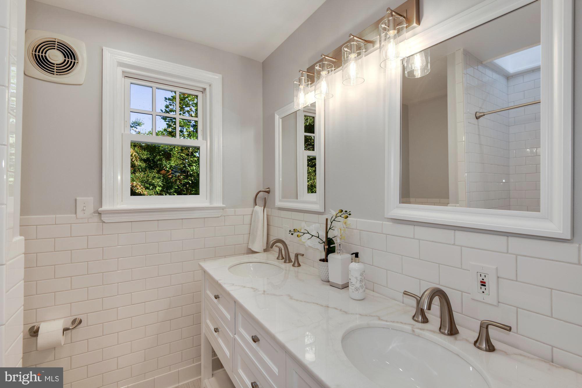 WOODSIDE PARK - Residential