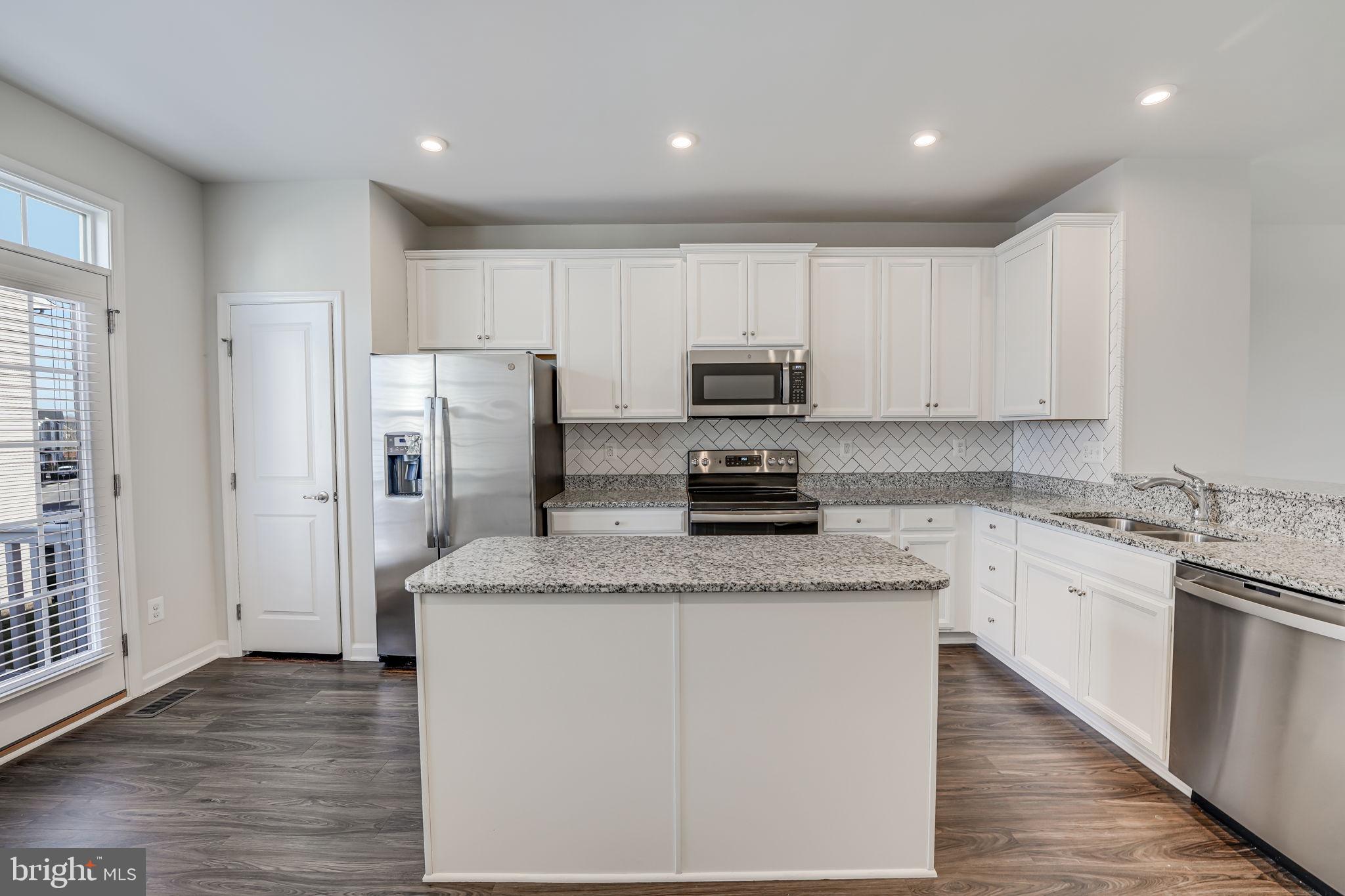 MINTBROOK - Residential