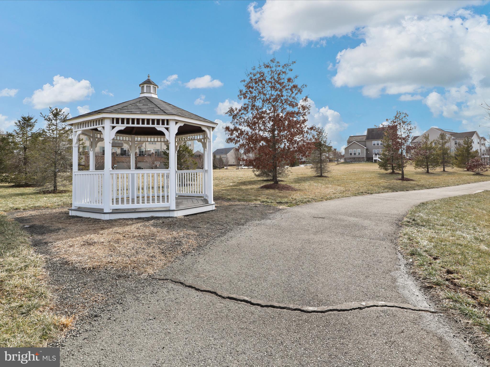 BRAMBLETON TOWN CENTER - Residential