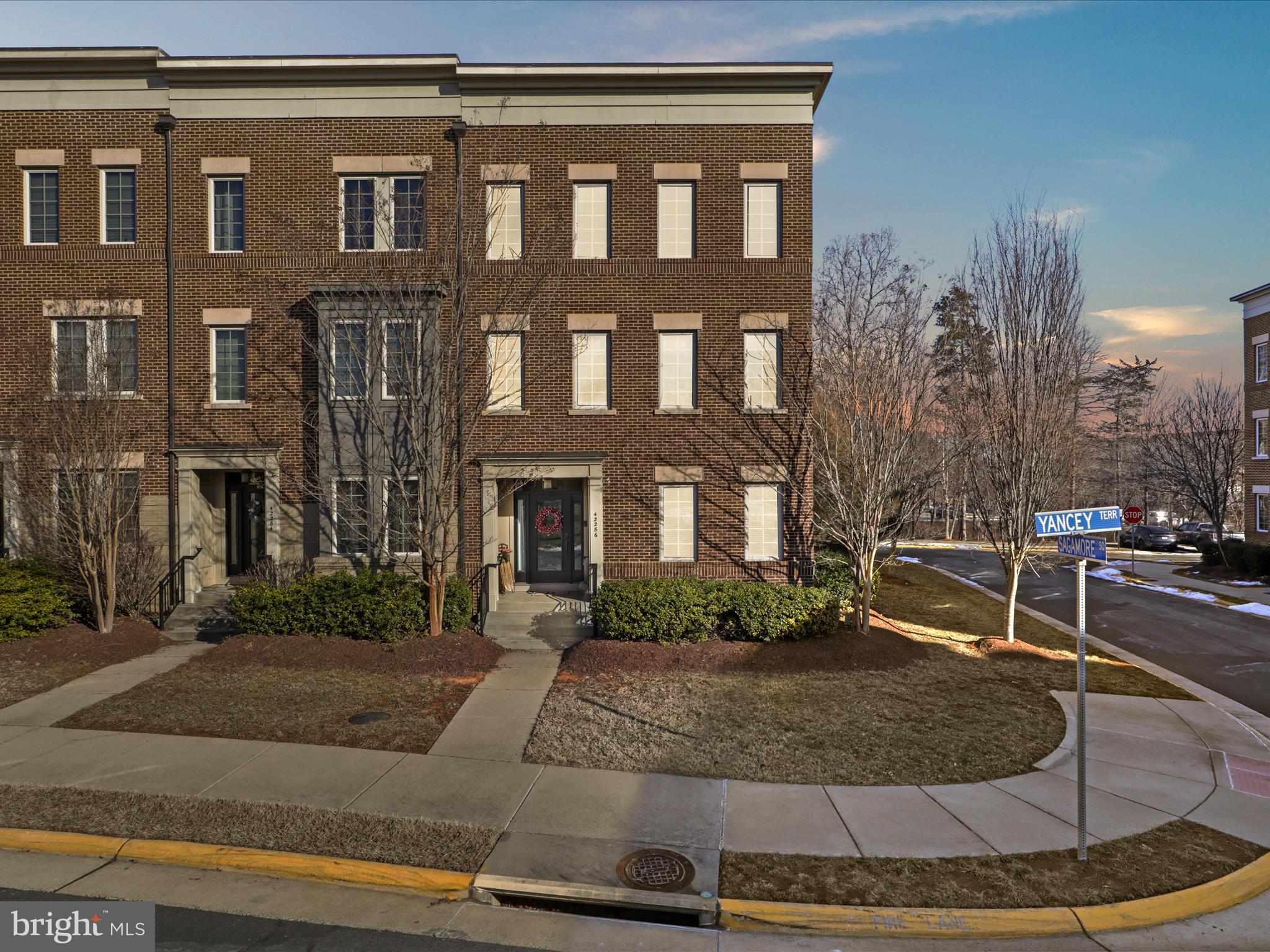 BRAMBLETON TOWN CENTER - Residential