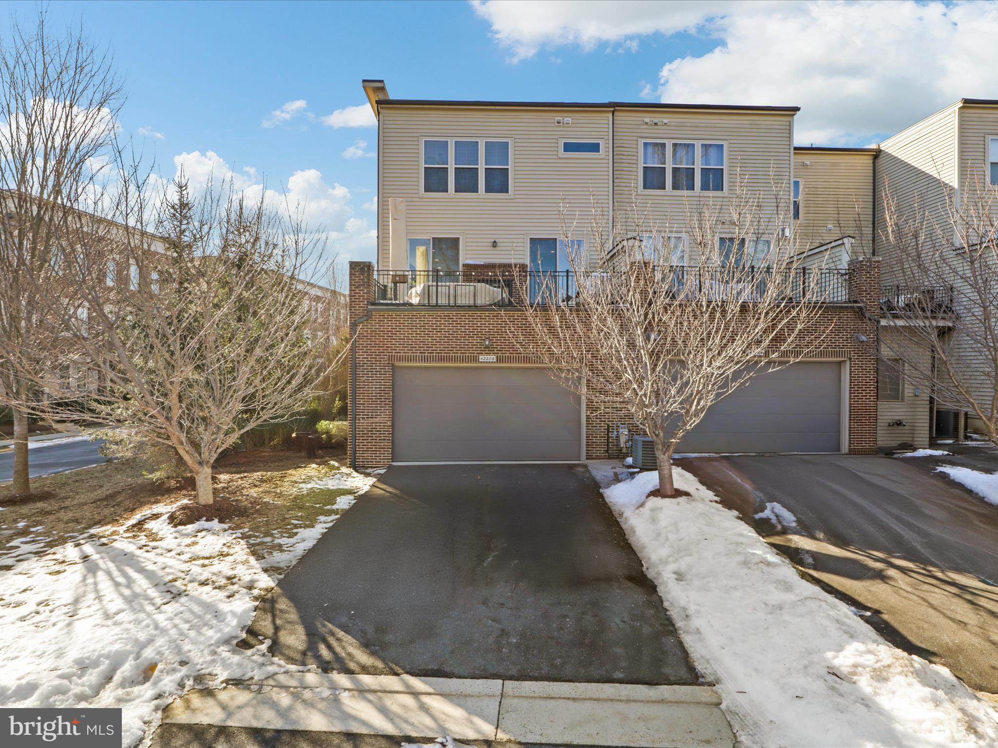 BRAMBLETON TOWN CENTER - Residential