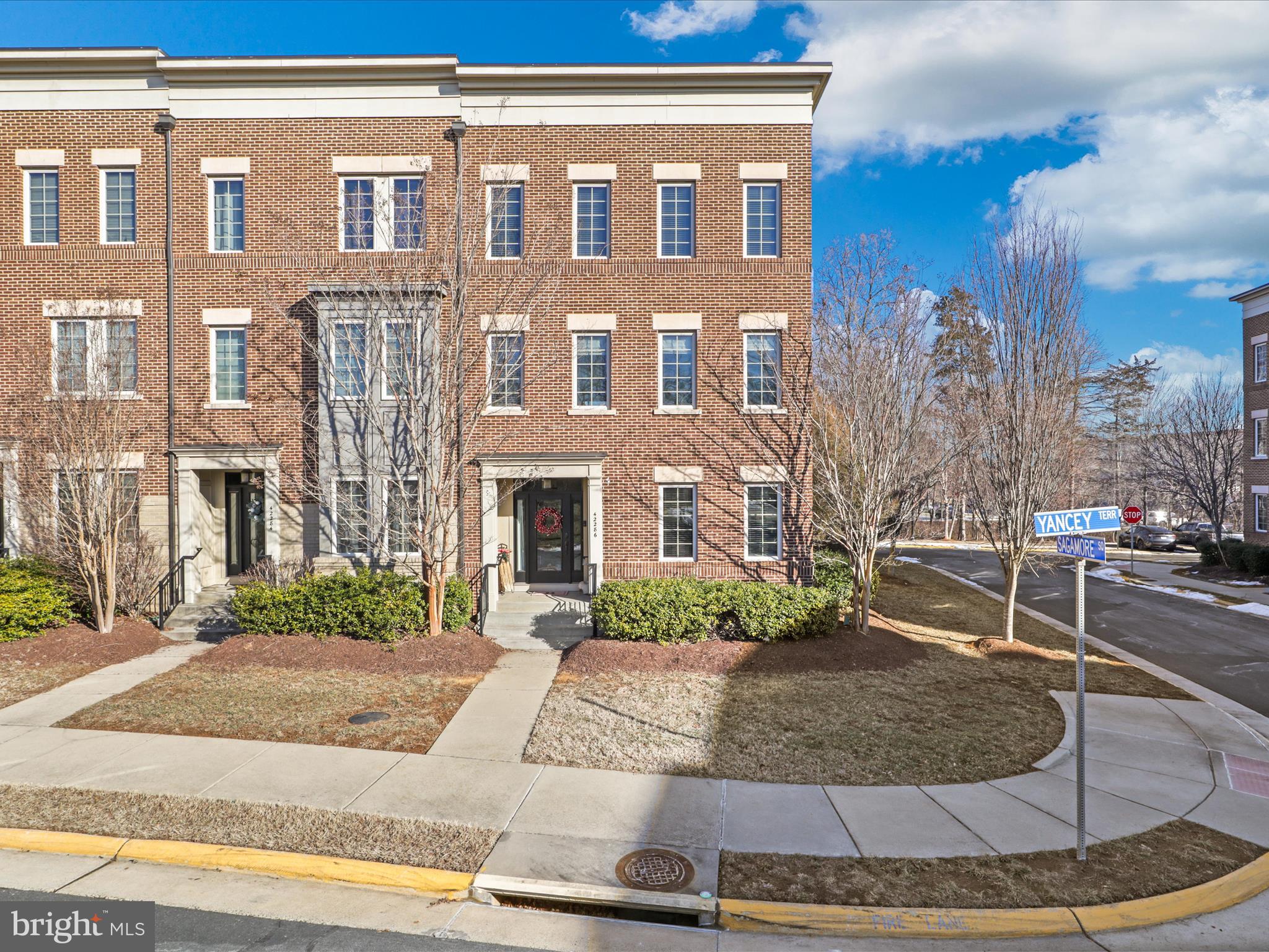 BRAMBLETON TOWN CENTER - Residential