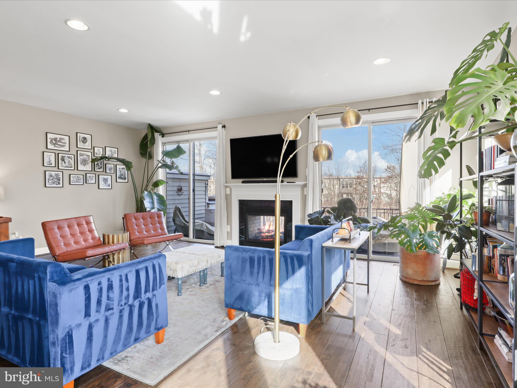 BRAMBLETON TOWN CENTER - Residential