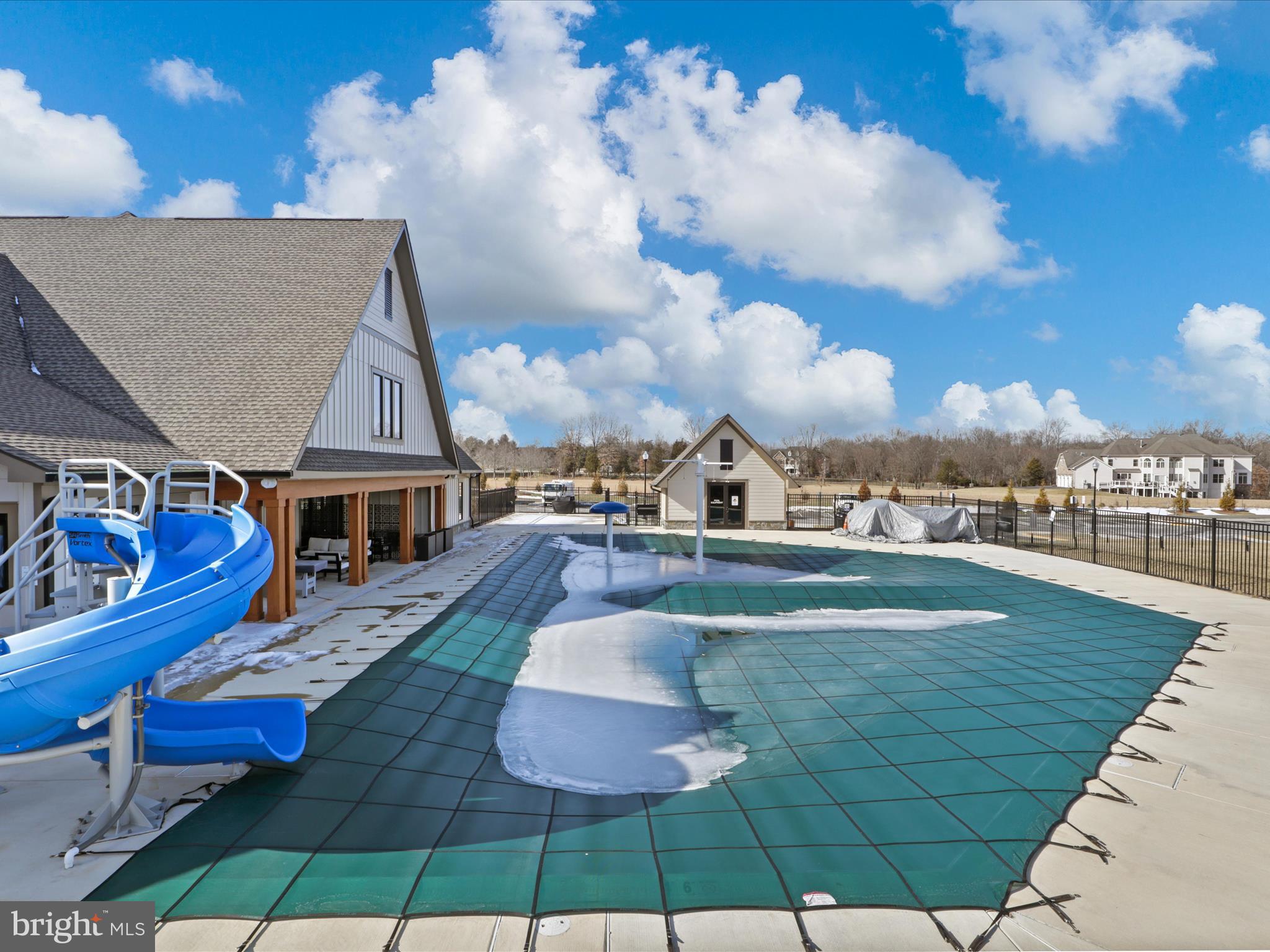 BRAMBLETON TOWN CENTER - Residential