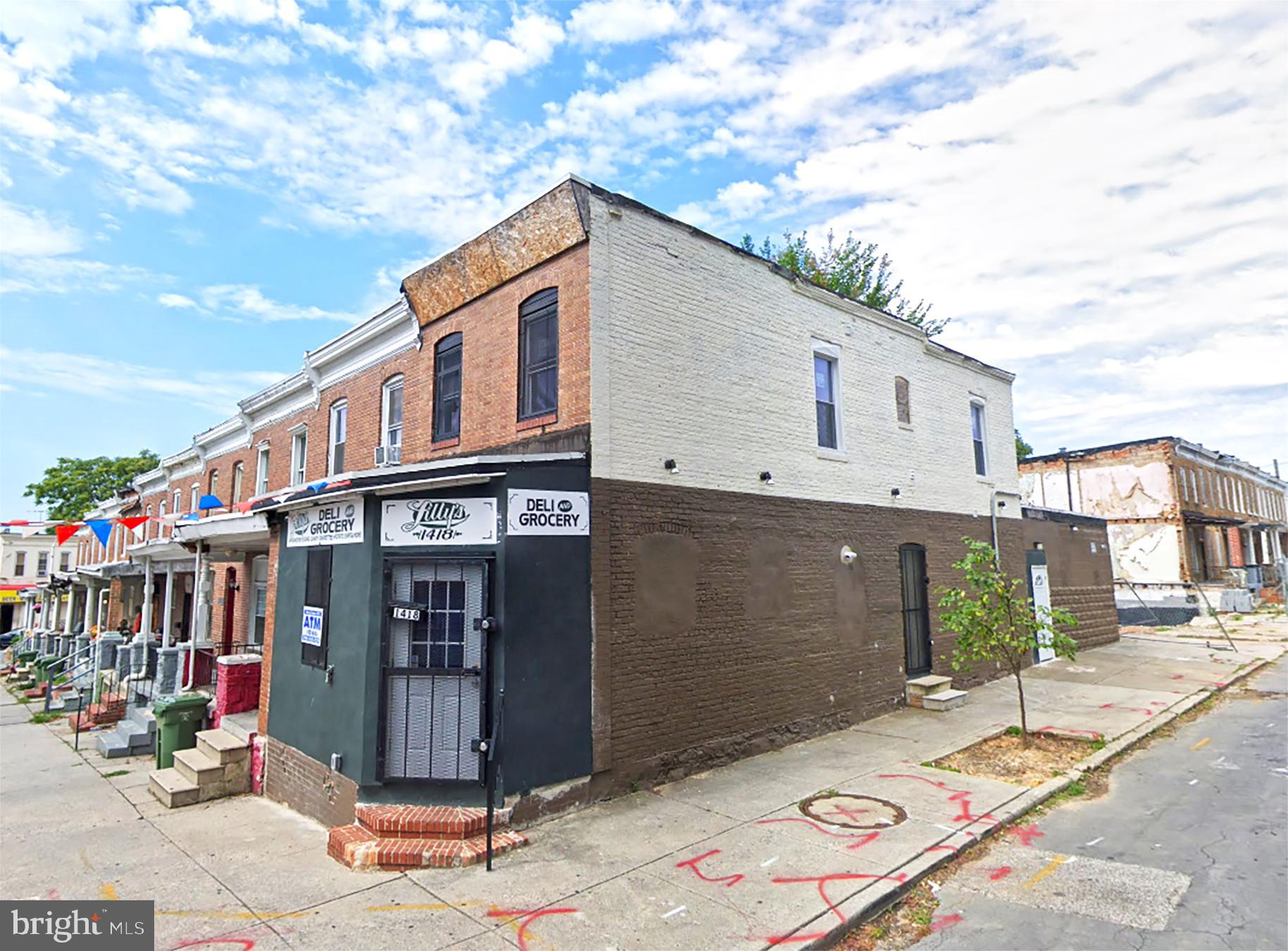 POST AUCTION: MAKE AN OFFER! Deposit: $15,000.
This 2-story mixed-use townhome is situated in the Broadway East neighborhood of Baltimore. It's conveniently positioned minutes away from Clifton Park, Clifton Park Golf Course, Erdman Shopping Center, Northeast Market, and the renowned Johns Hopkins Hospital. The property has easy access to major traffic arteries, including E North Ave and Belair Road. It is believed to house both a retail space and an apartment.