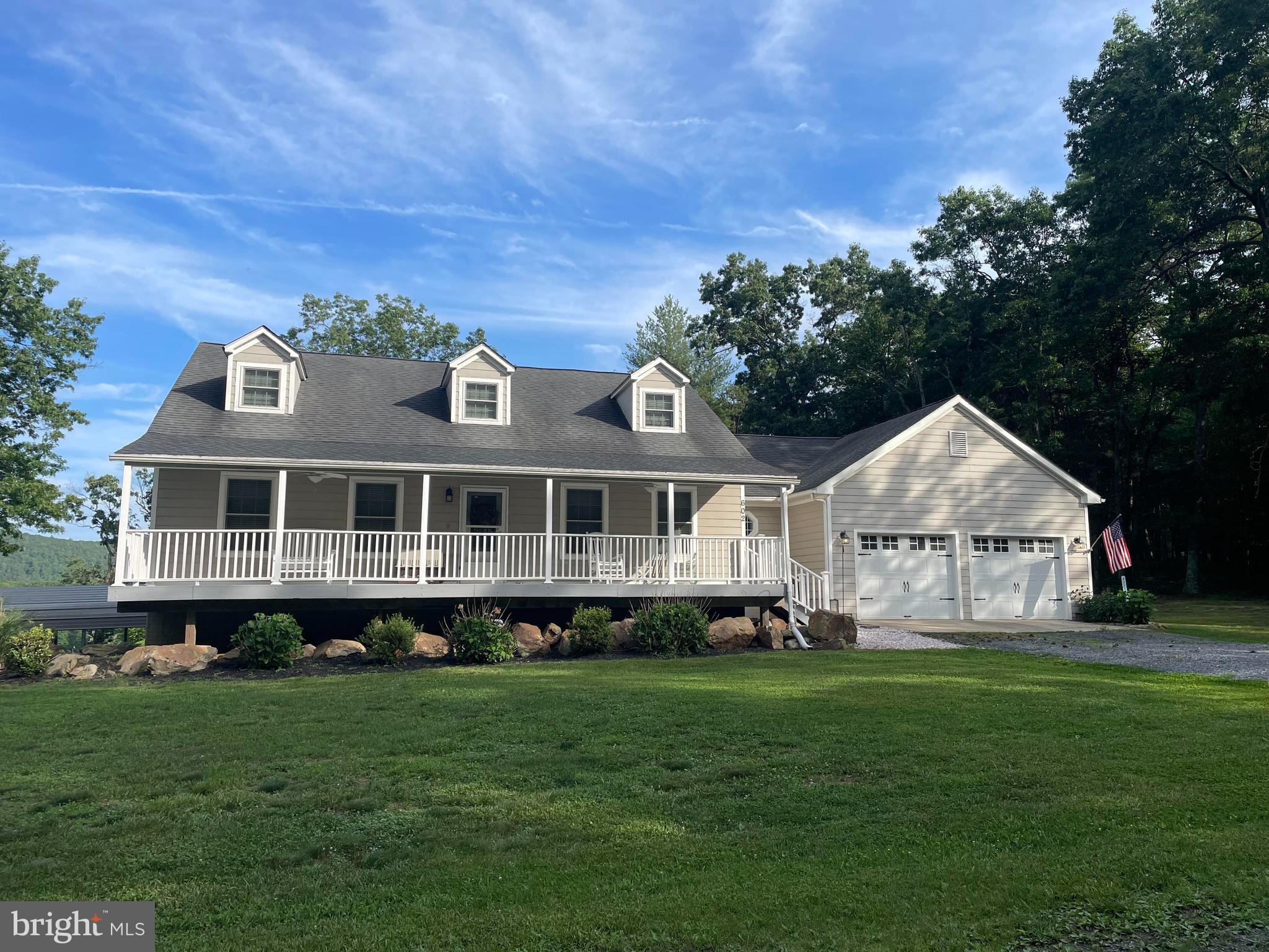 WOLF KNOB - Residential