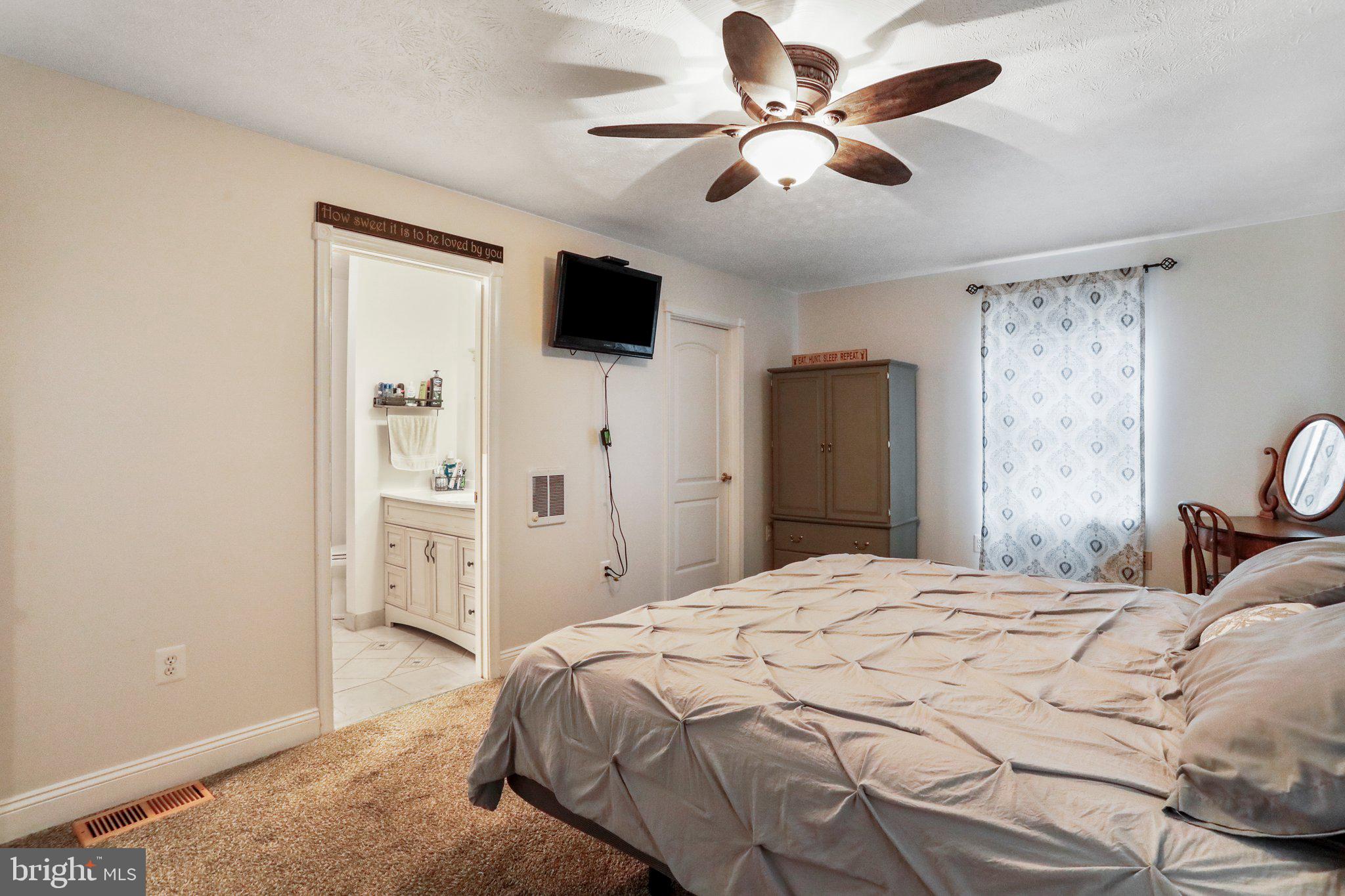 WOLF KNOB - Residential