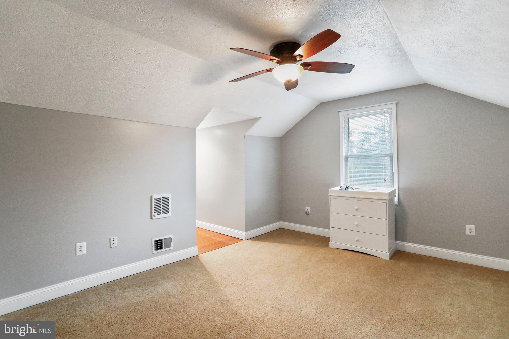 WOLF KNOB - Residential