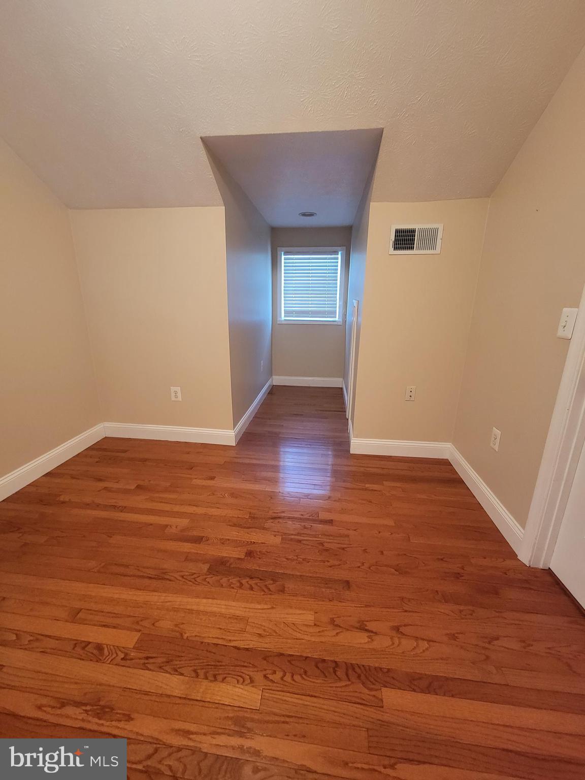 WOLF KNOB - Residential