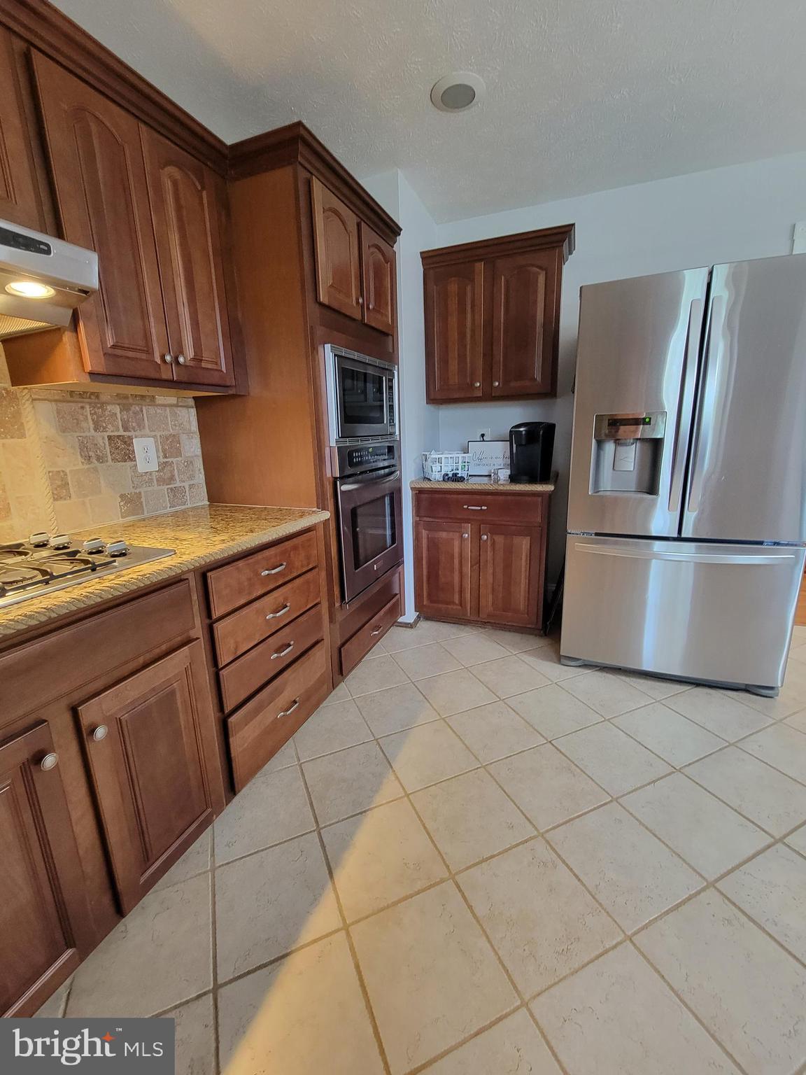 WOLF KNOB - Residential