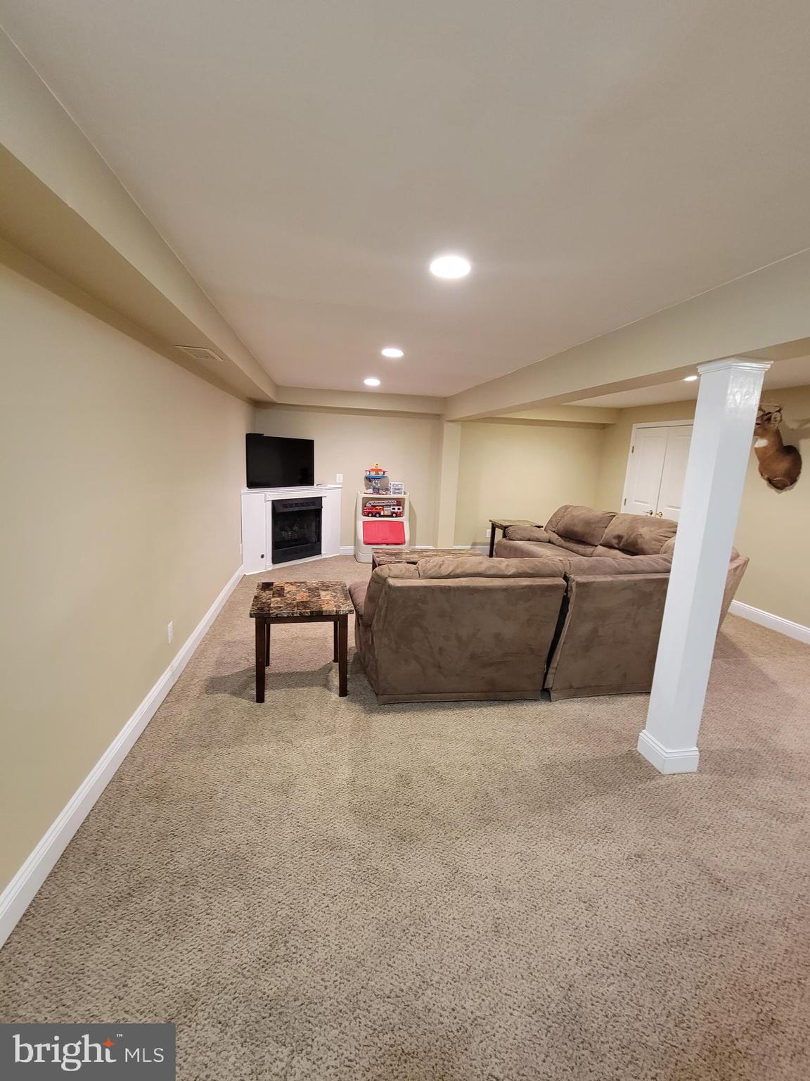 WOLF KNOB - Residential